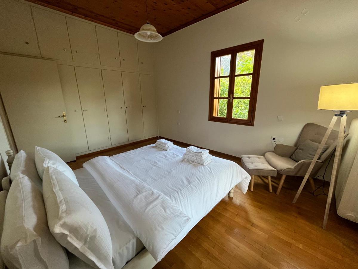 Villa Lemon Tree House à Leonídion Extérieur photo