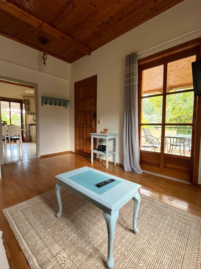 Villa Lemon Tree House à Leonídion Extérieur photo